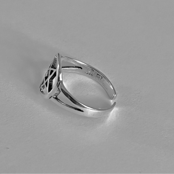 Sterling silver pentagram toe ring, silver pentagram toe ring, pentagram ring - Picture 7 of 7